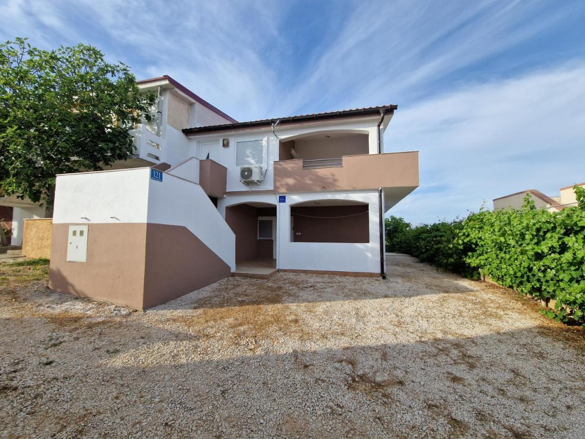 Apartments Ema Vir Exterior foto